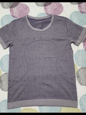 Lululemon Womens Workout Tee